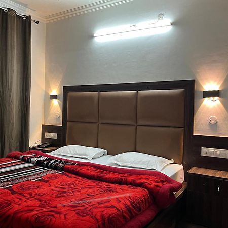 Hotel Premier Mall Road Manali Manāli Exterior foto