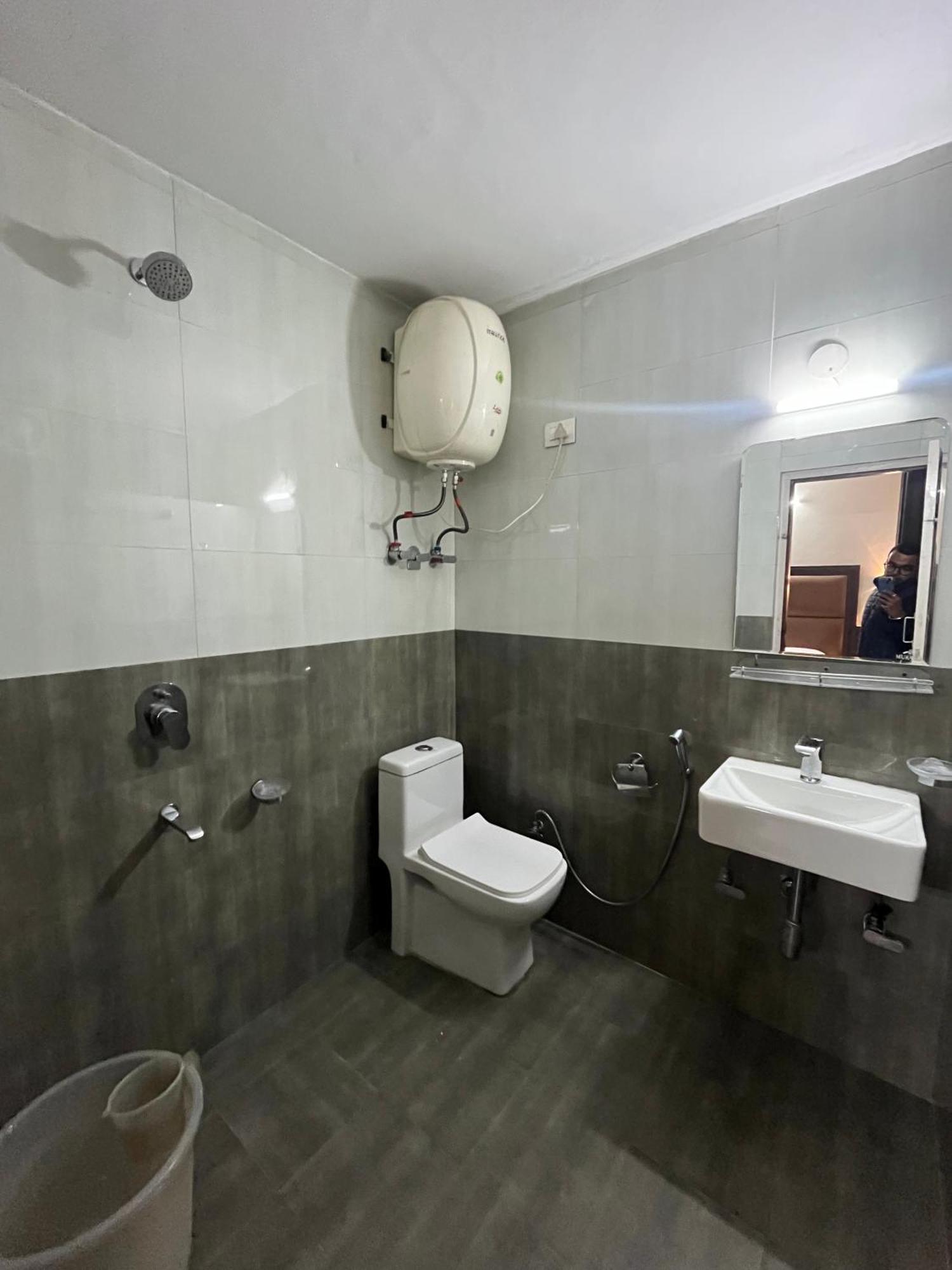 Hotel Premier Mall Road Manali Manāli Exterior foto